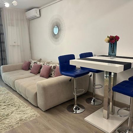 Sea View Luxury Apartament Năvodari Екстериор снимка