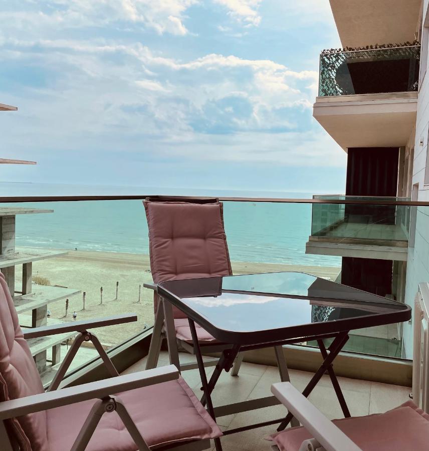 Sea View Luxury Apartament Năvodari Екстериор снимка
