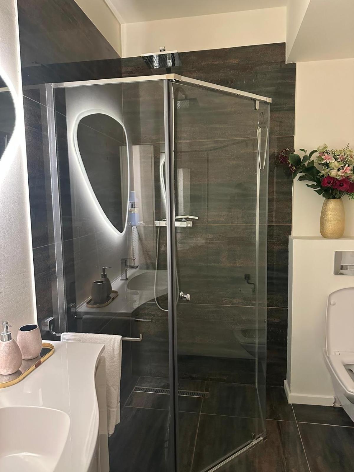 Sea View Luxury Apartament Năvodari Екстериор снимка
